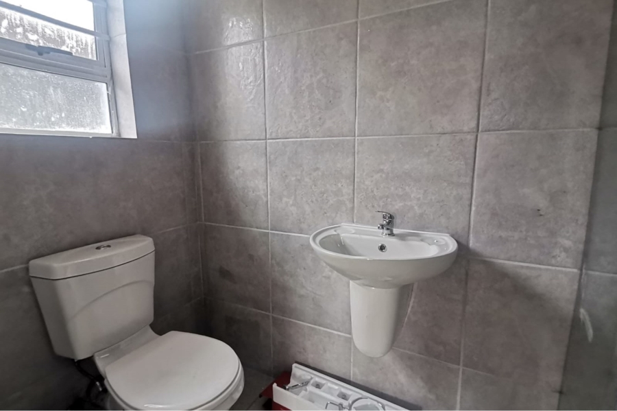 4 Bedroom Property for Sale in Groenheuwel Western Cape